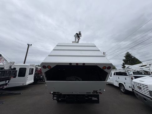 Used 2016 Ford F550 4x4 Regular Cab Super Duty image 19