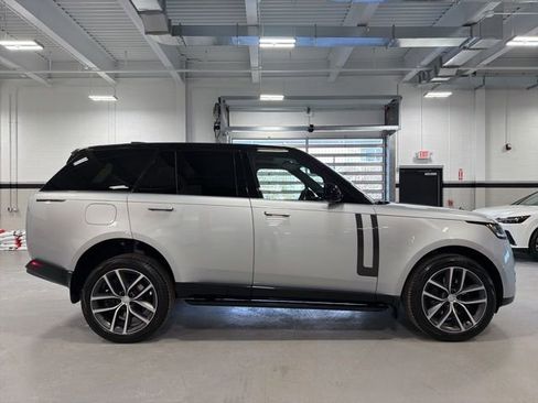 Used 2024 Land Rover Range Rover SE image 10