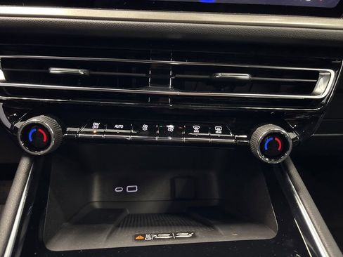 New 2026 Chevrolet Traverse LT w/ LPO, Floor Liner Package image 36