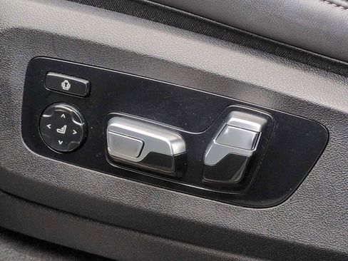 Certified 2022 BMW X7 xDrive40i w/ M Sport Package image 18