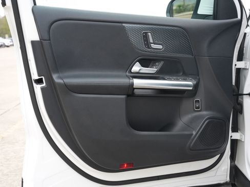 Used 2025 Mercedes-Benz GLA 250 image 18