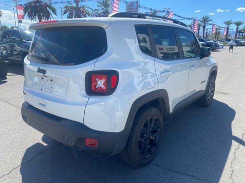 Used 2022 Jeep Renegade Altitude AWD/4WD image 6