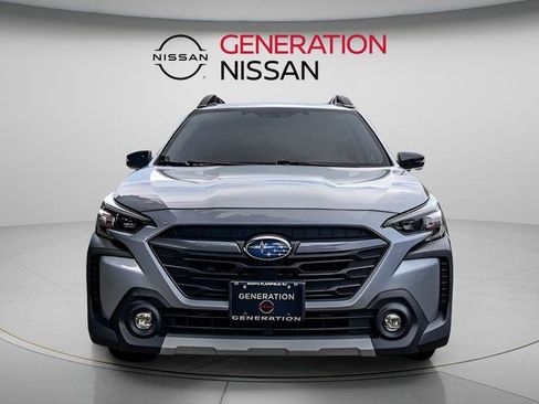 Used 2023 Subaru Outback Limited image 2