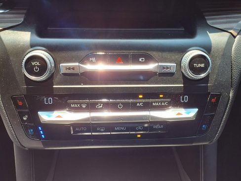 Used 2020 Ford Explorer Limited RWD image 23