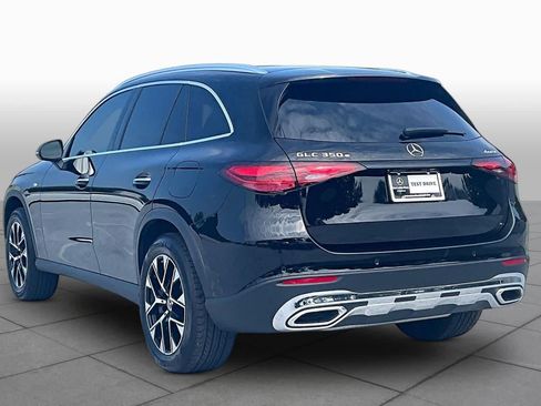Used 2025 Mercedes-Benz GLC 350e 4MATIC w/ Driver Assistance Package image 12
