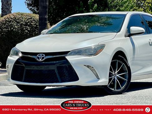 Used 2017 Toyota Camry XSE FWD image 25