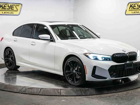 Used 2023 BMW 330i Sedan w/ M Sport Package RWD image 5