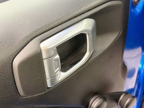 Used 2023 Jeep Wrangler Sport image 17