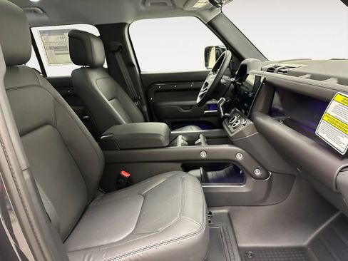 New 2026 Land Rover Defender 110 X-Dynamic SE AWD/4WD image 15