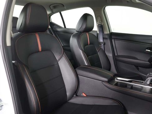 Used 2023 Nissan Sentra SR w/ SR Premium Package FWD image 28