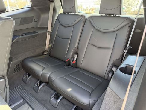 Used 2020 Cadillac XT6 Premium Luxury FWD image 16