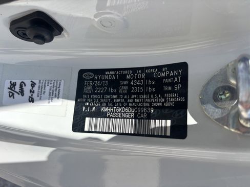 Used 2013 Hyundai Genesis 2.0T RWD image 10