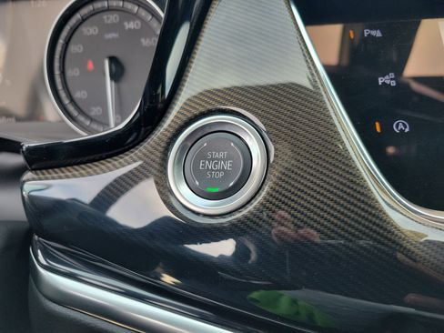 Certified 2025 Cadillac XT6 Premium Luxury w/ Platinum Package image 33