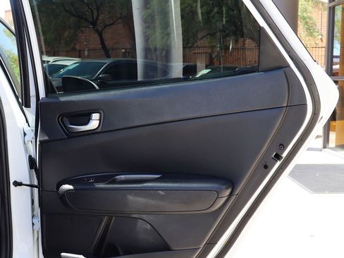 Used 2020 Kia Optima LX image 25