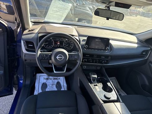 Used 2023 Nissan Rogue S image 16
