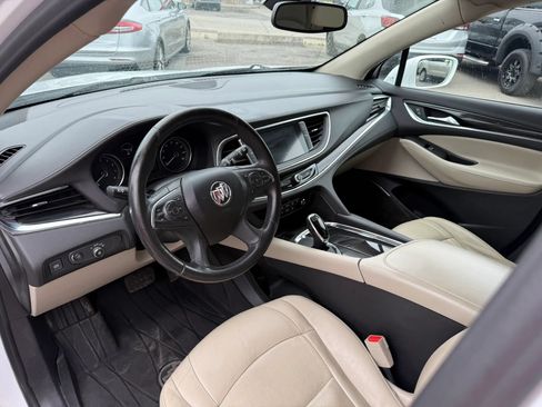 Used 2020 Buick Enclave Essence w/ Sound and Sites Package AWD/4WD image 17
