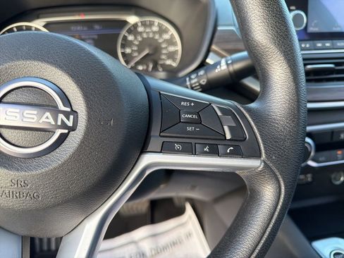 Used 2025 Nissan Altima 2.5 SV FWD image 25