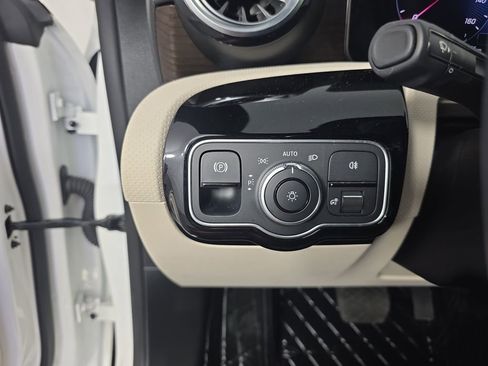 Used 2025 Mercedes-Benz CLA 250 image 19