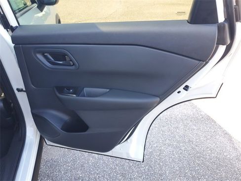 New 2026 Nissan Rogue S image 30