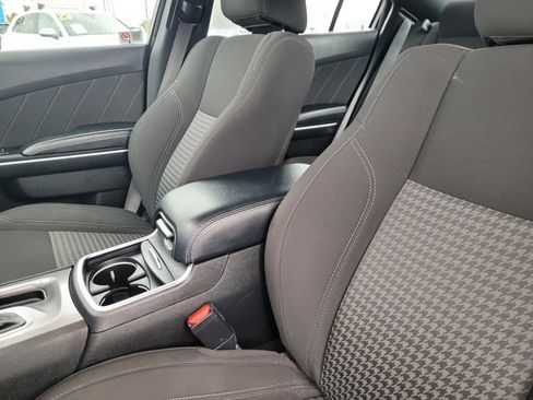 Used 2023 Dodge Charger SXT image 13