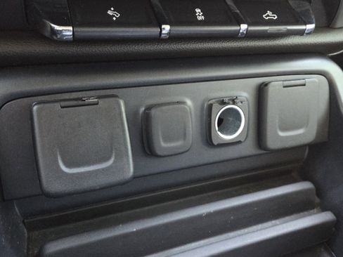 Used 2018 GMC Sierra 1500 SLT w/ SLT Premium Package image 32