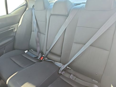 Used 2025 Nissan Altima 2.5 SV FWD image 19
