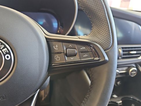 New 2024 Alfa Romeo Giulia Ti image 16