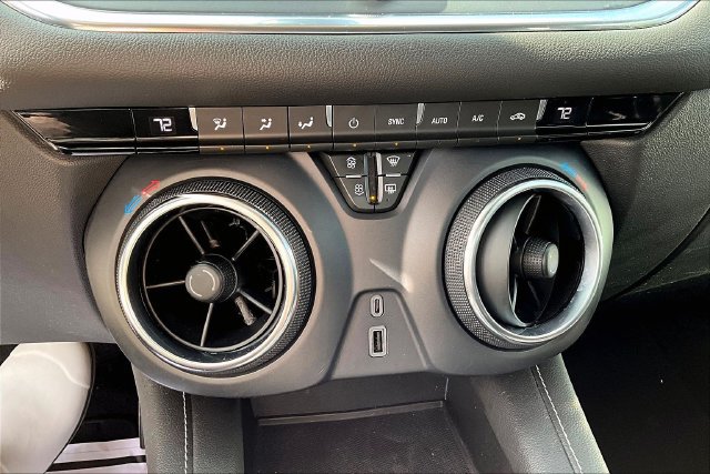 Used 2023 Chevrolet Blazer LT FWD image 32