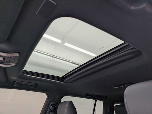 Used 2024 Lexus GX 550 w/ Cold Area Package image 19