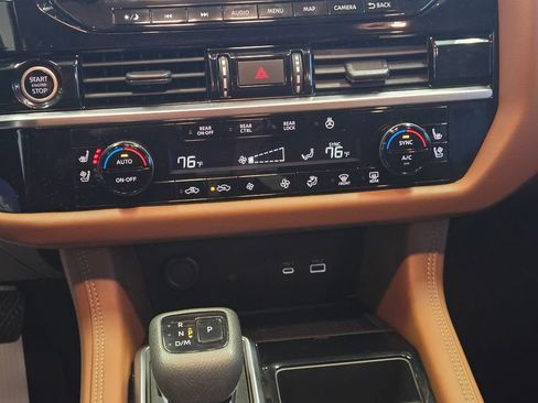 Used 2022 Nissan Pathfinder Platinum w/ Cargo Package image 20