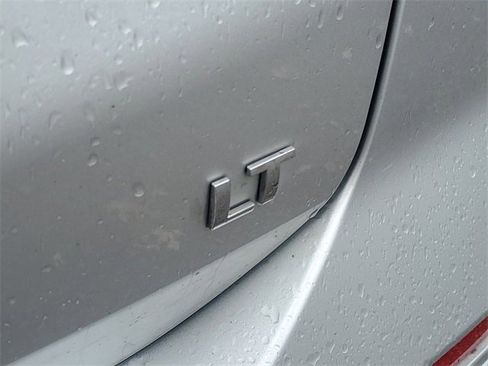 Used 2021 Chevrolet Equinox LT image 30