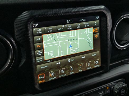 Used 2023 Jeep Wrangler Unlimited Sahara image 17