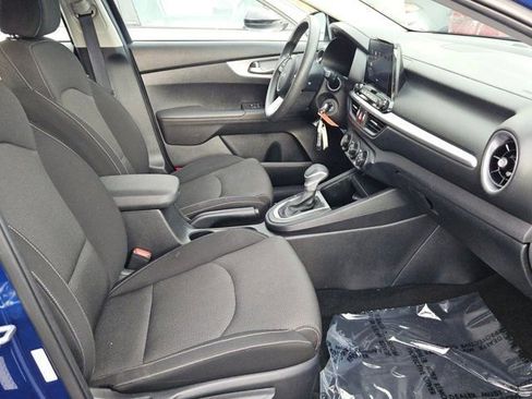 Used 2024 Kia Forte LXS image 30