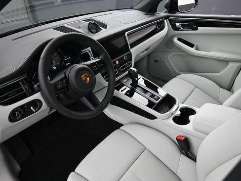 New 2026 Porsche Macan S AWD/4WD image 4