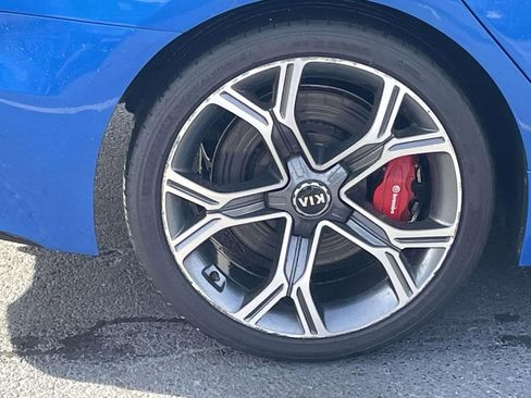 Used 2018 Kia Stinger GT2 image 12