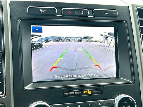 Used 2021 Ford Expedition XLT image 34