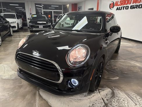 Used 2020 MINI Cooper 2-Door Hardtop FWD image 4