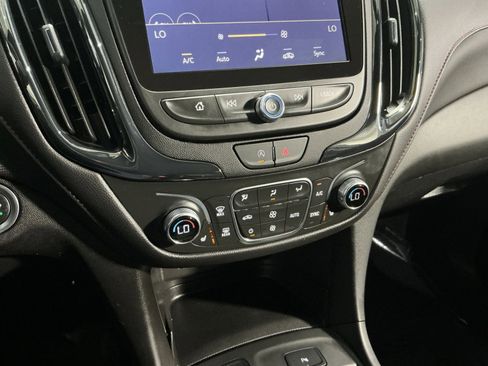 Used 2024 Chevrolet Equinox RS w/ RS Leather Package FWD image 22