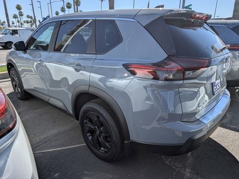 New 2026 Nissan Rogue SV FWD image 4