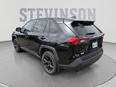 Used 2023 Toyota RAV4 LE FWD image 3