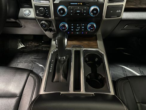 Certified 2020 Ford F150 Lariat w/ Equipment Group 502A Luxury image 28