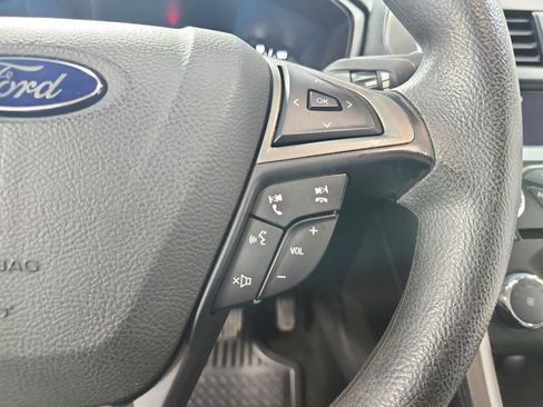 Used 2018 Ford Fusion SE image 23