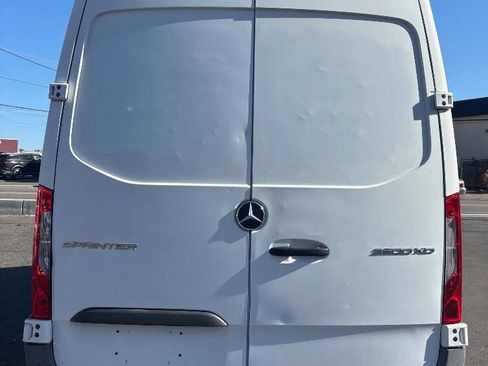 Used 2019 Mercedes-Benz Sprinter 170 Cargo image 4