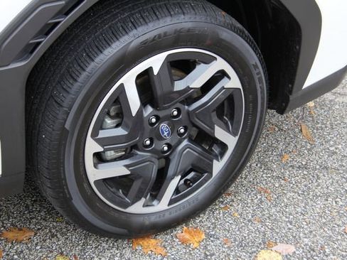 Used 2025 Subaru Forester Limited AWD/4WD image 12