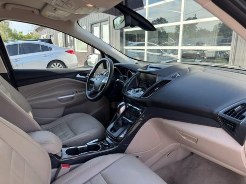 Used 2015 Ford Escape Titanium FWD image 20