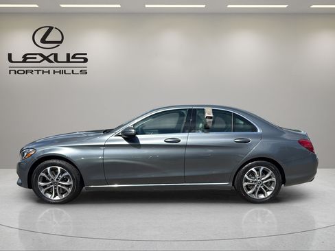 Used 2018 Mercedes-Benz C 300 4MATIC Sedan image 9