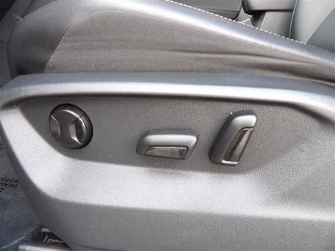 Used 2018 Volkswagen Tiguan SE FWD image 27