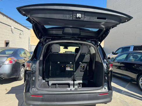 Used 2024 Toyota Sienna LE image 8