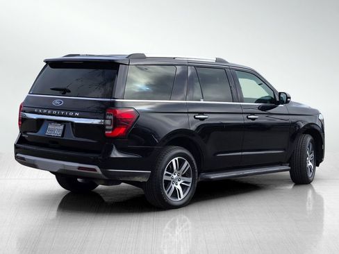 Used 2023 Ford Expedition Limited image 4