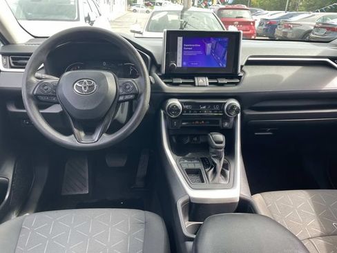 Used 2024 Toyota RAV4 XLE FWD image 16